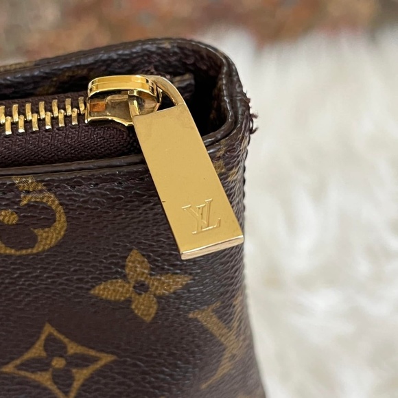 LV Cabas Mezzo Monogram Vintage Shoulder Bag - Picture 3 of 9